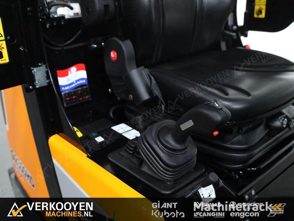 2025 Giant G2300 X-tra HD VK10177