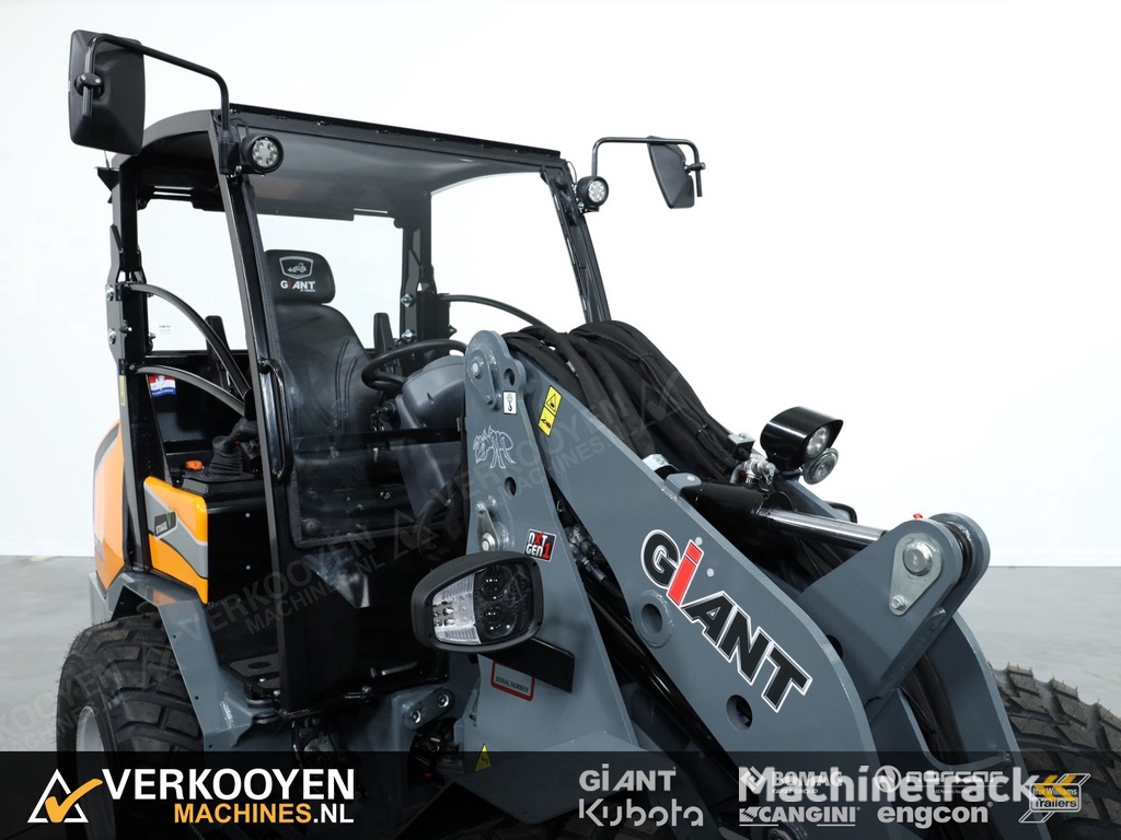 2025 Giant G3500 VK10182