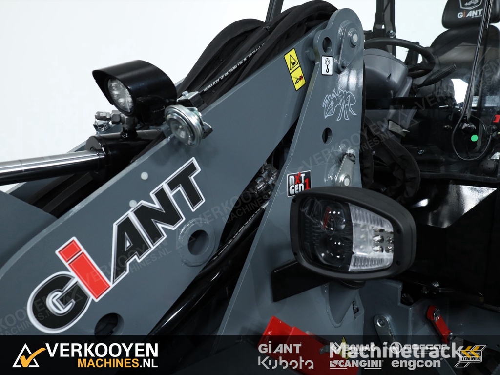 2025 Giant G3500 VK10182