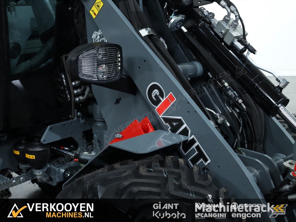 2025 Giant G2700 HD+ (Cabine) VK10375