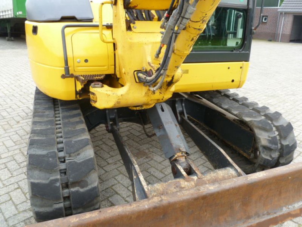 Komatsu PC88MR-6