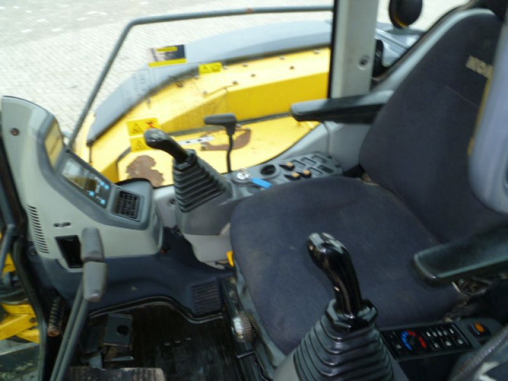 Komatsu PC88MR-6