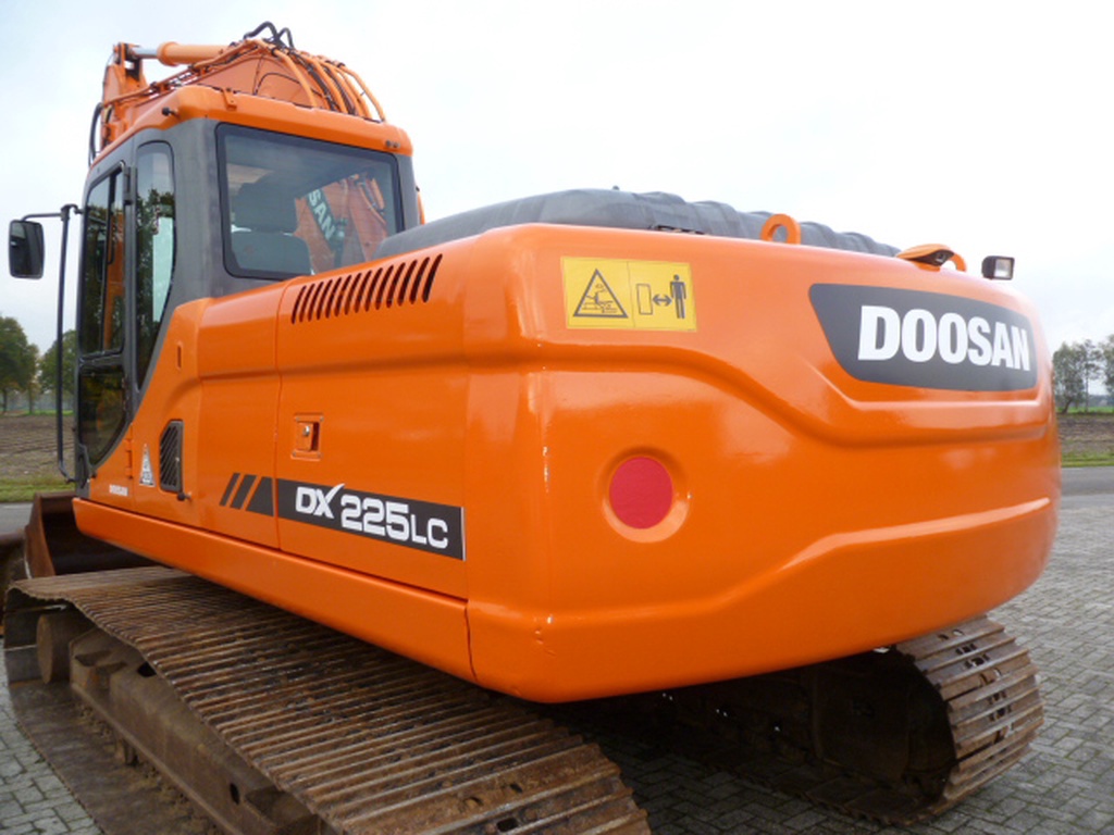 Doosan DX225LC