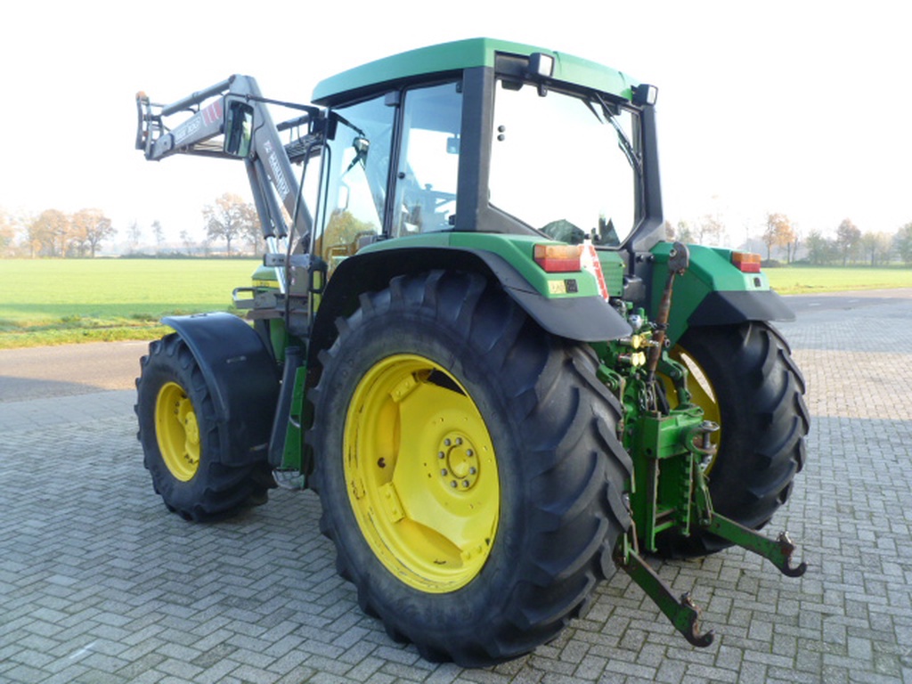 John Deere 6310