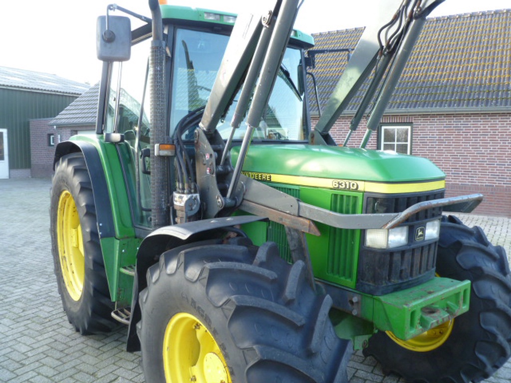 John Deere 6310
