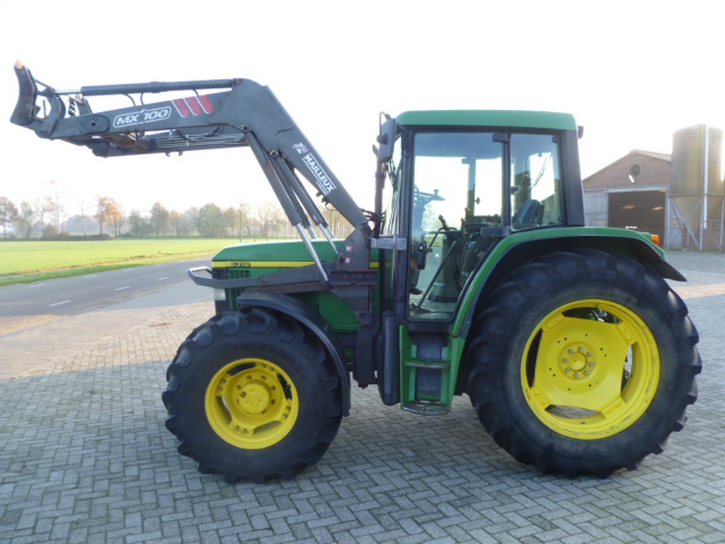 John Deere 6310