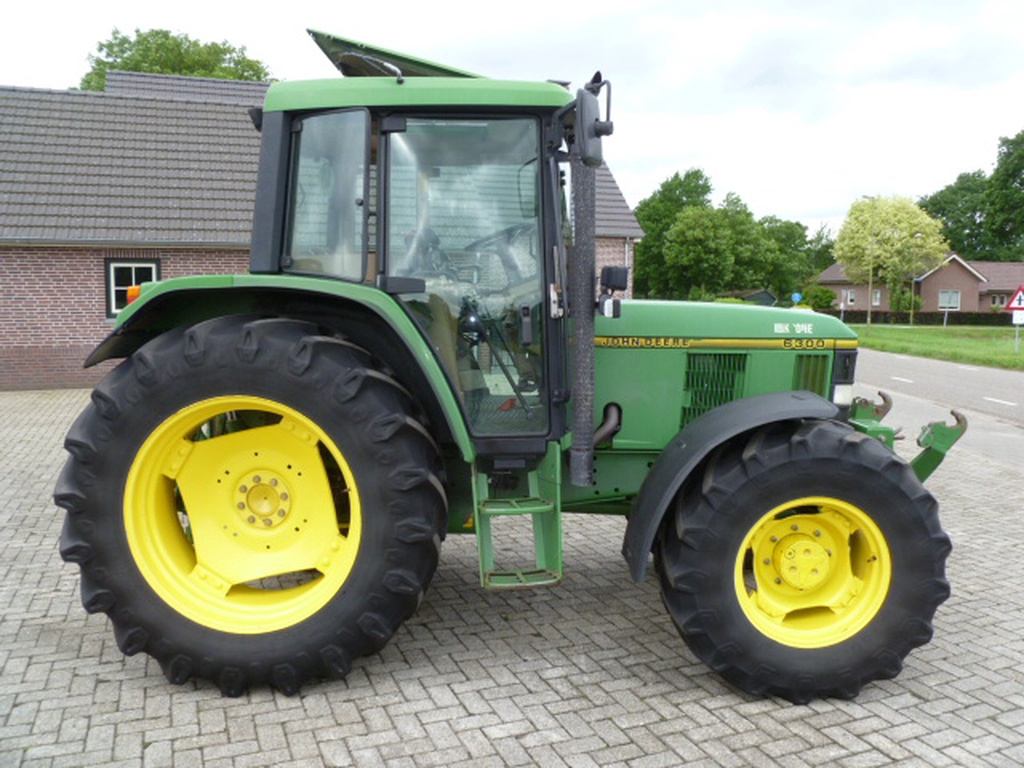 John Deere 6300