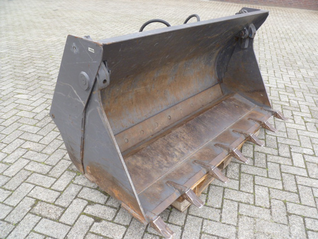 Dichte / Puin bakken 4x1 / Zijkiep / hoogkiep bakken