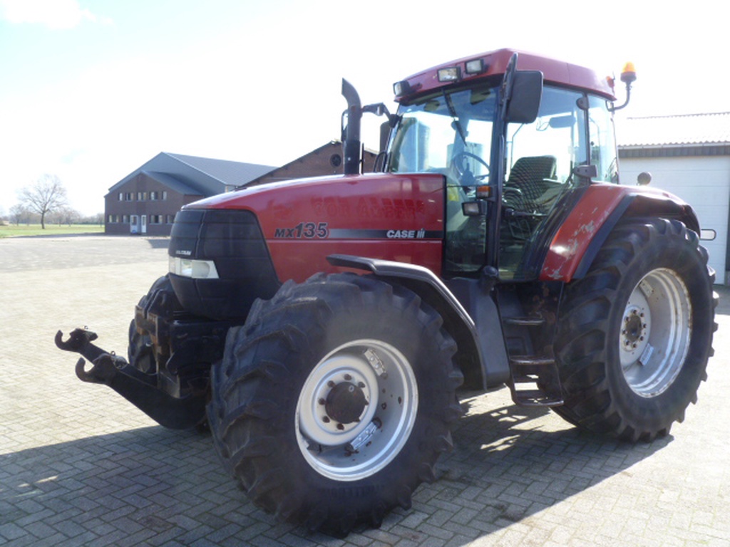 Case MX135