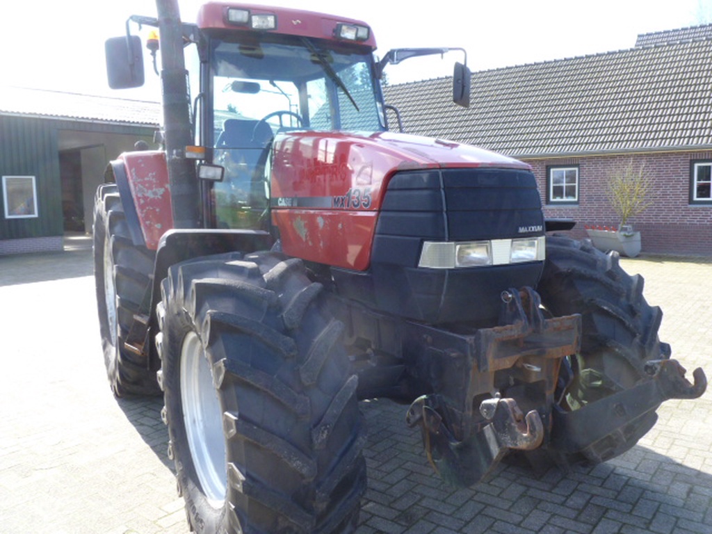Case MX135