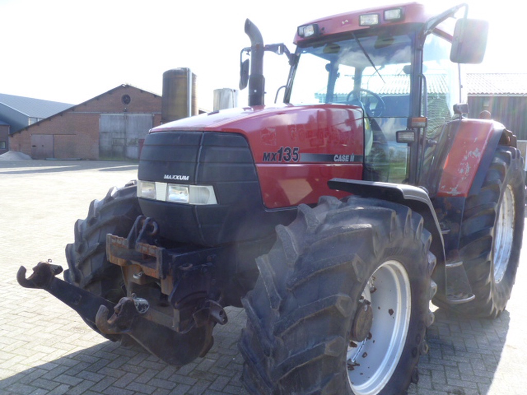 Case MX135