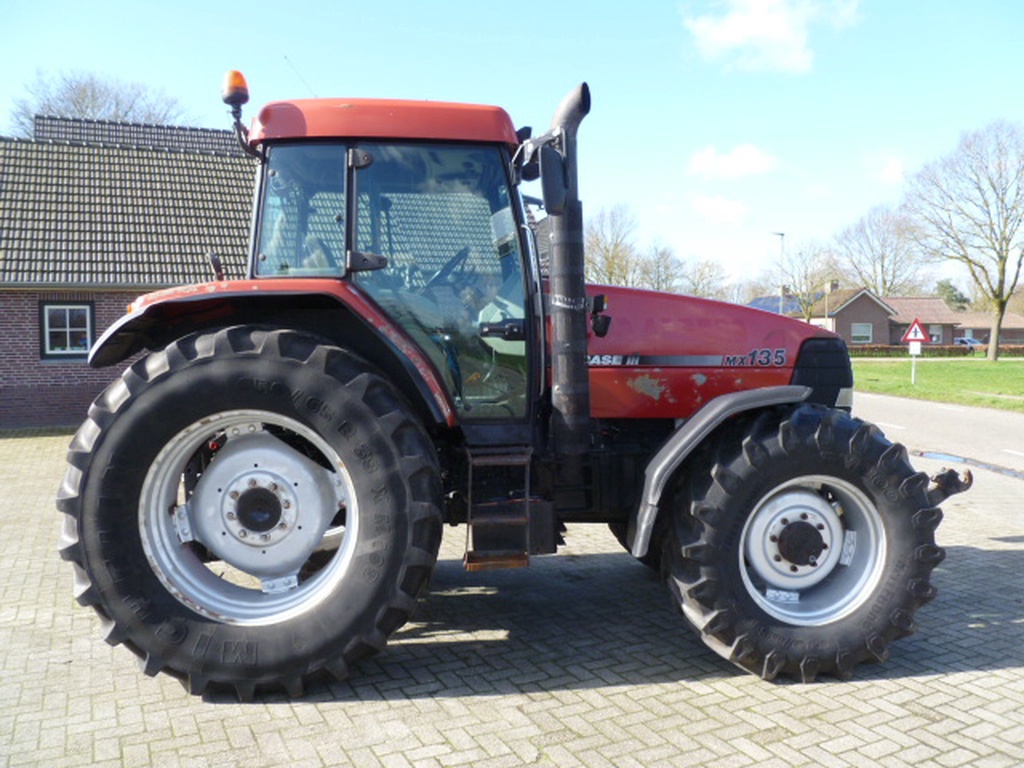 Case MX135
