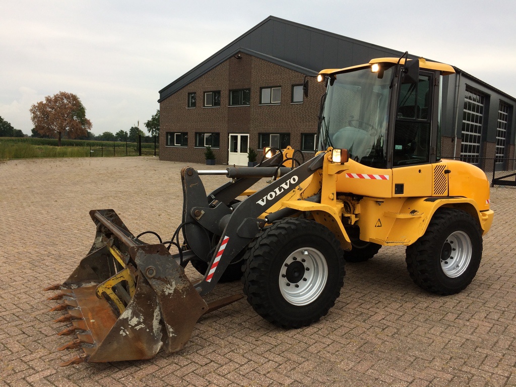 Volvo L30B-Z/X Pro 2011