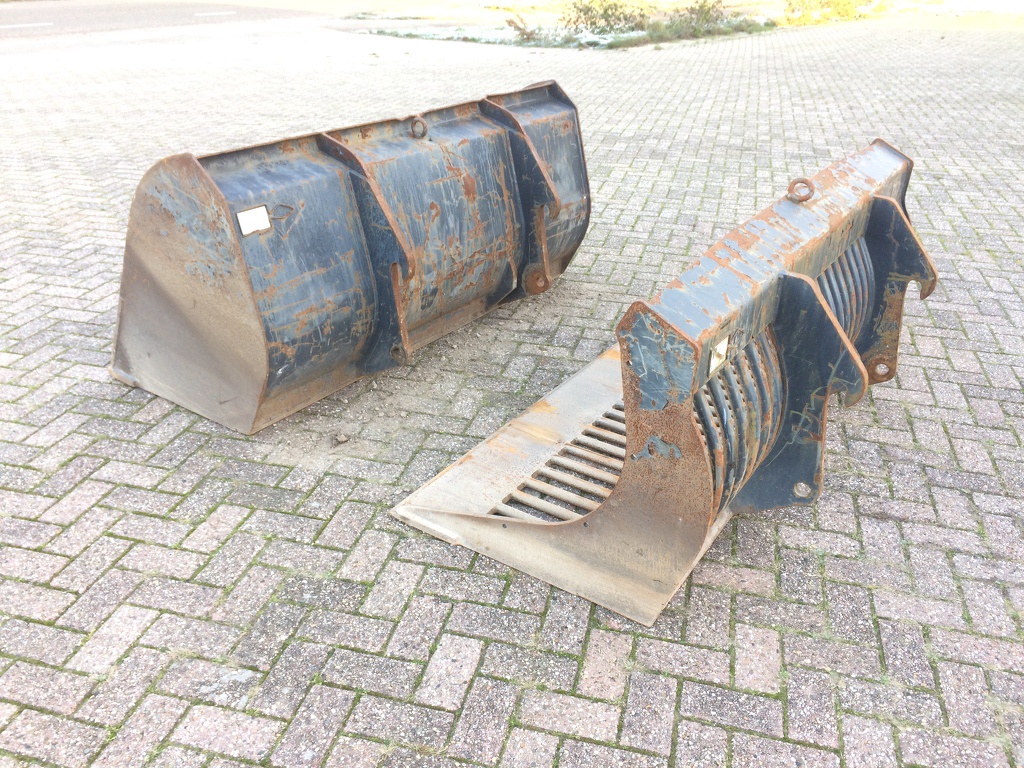 Dichte bak + Puinbak Volvo L30/L35