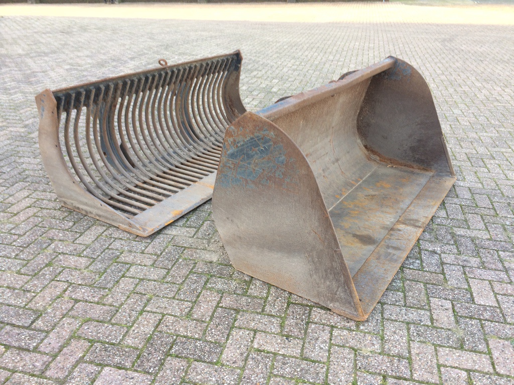 Dichte bak + Puinbak Volvo L30/L35