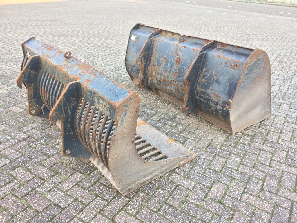 Dichte bak + Puinbak Volvo L30/L35