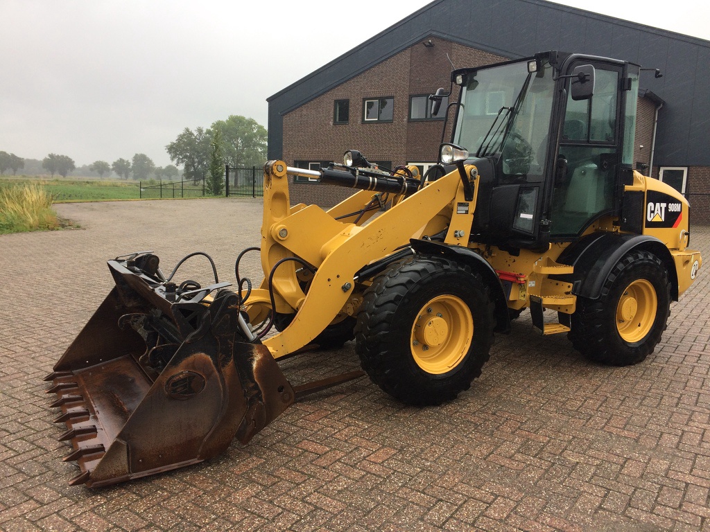 Caterpillar 908M 2016