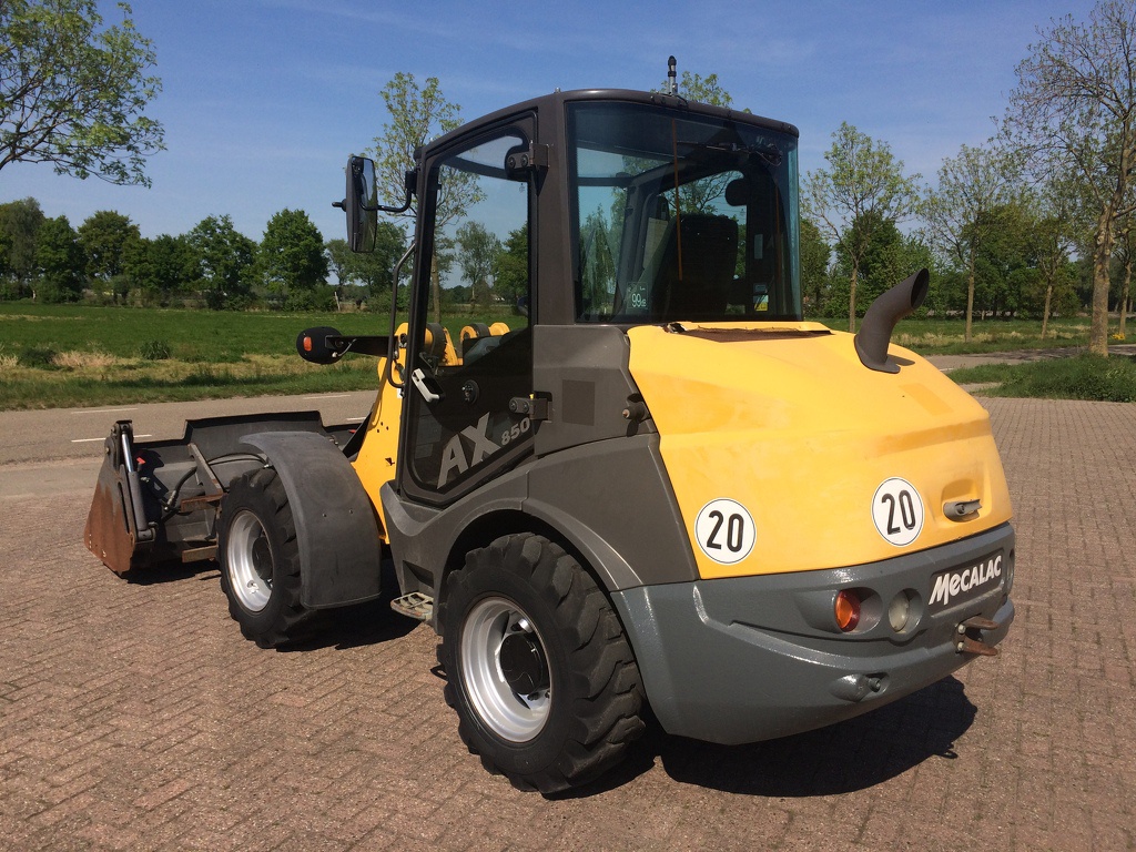 Mecalac AX850 2018