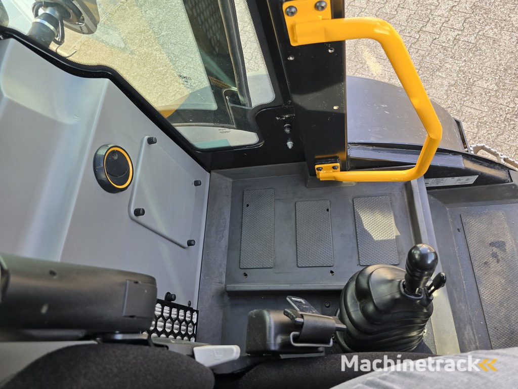 JCB TM 420 T4F