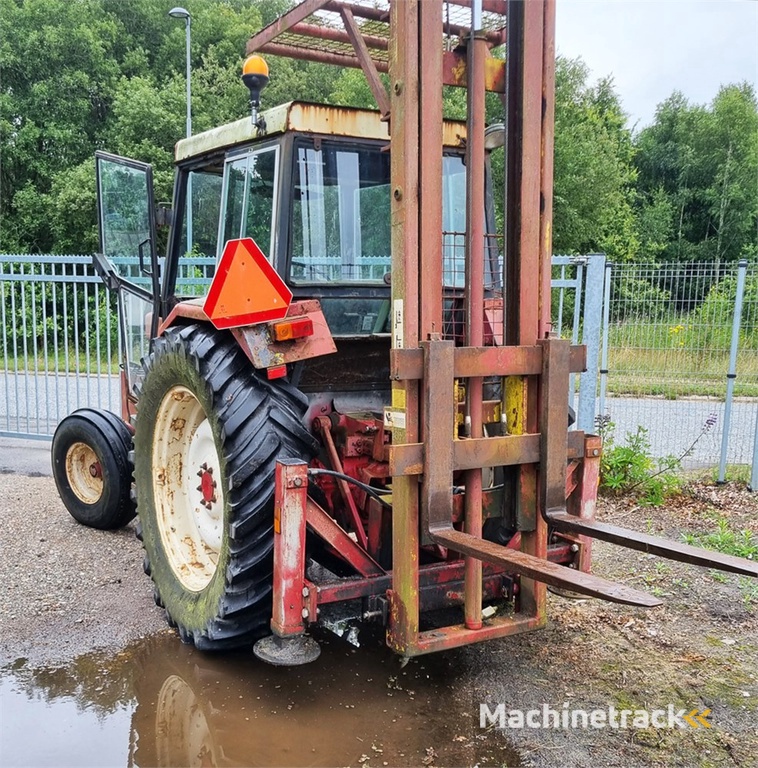 International IH 684