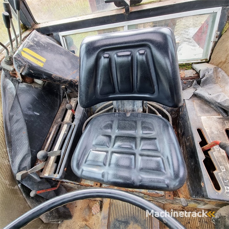 International IH 684