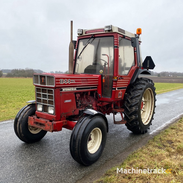 IH 844 XL