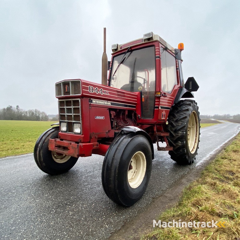 IH 844 XL