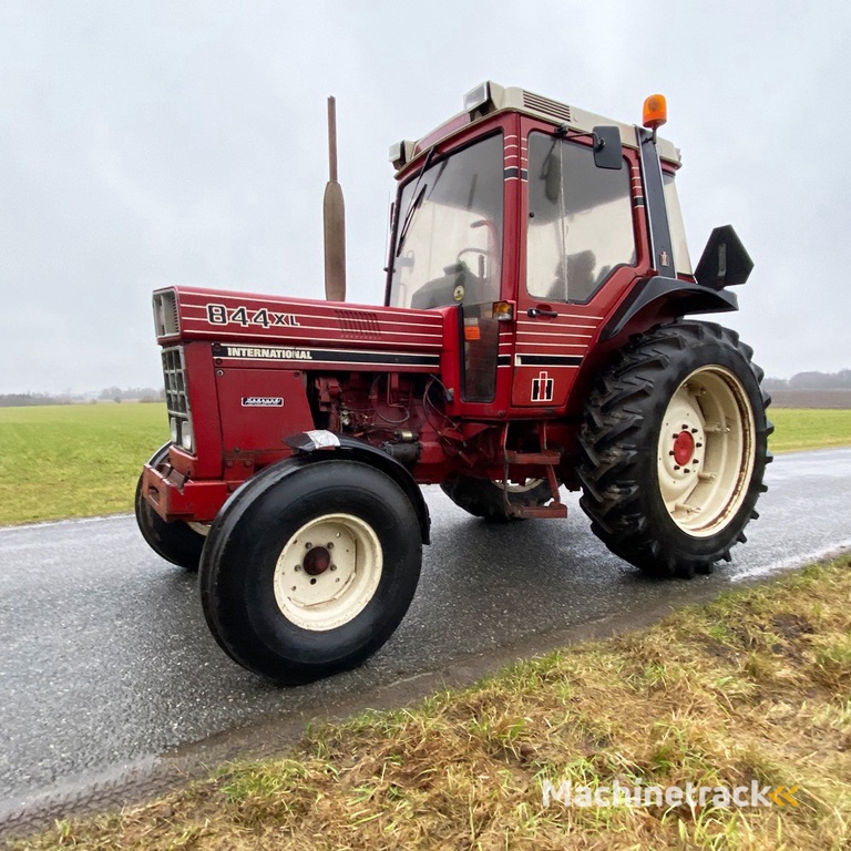 IH 844 XL