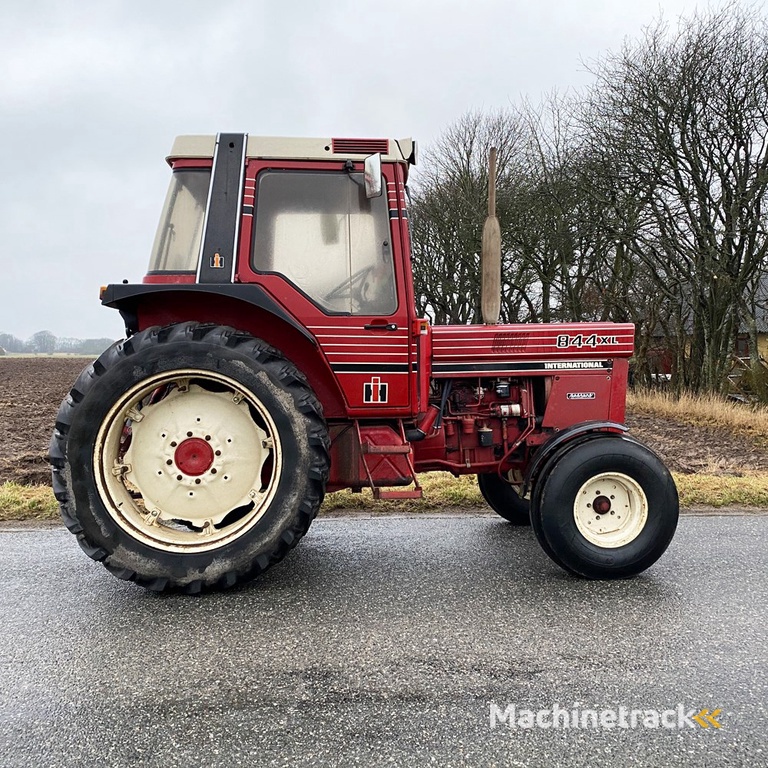 IH 844 XL