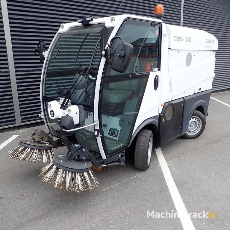Bucher CC 1000