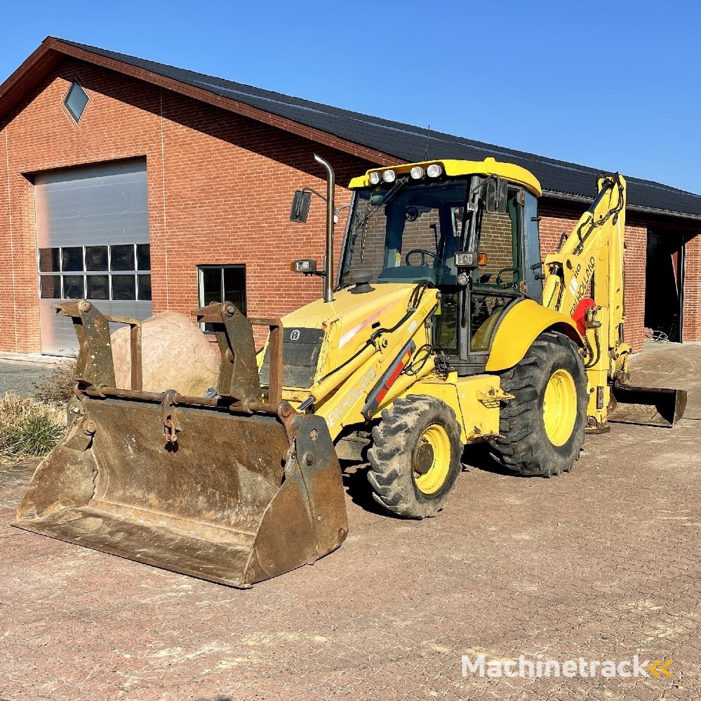 New Holland LB110-4