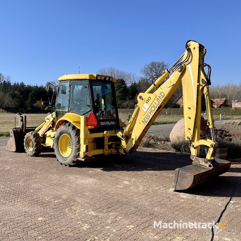 New Holland LB110-4