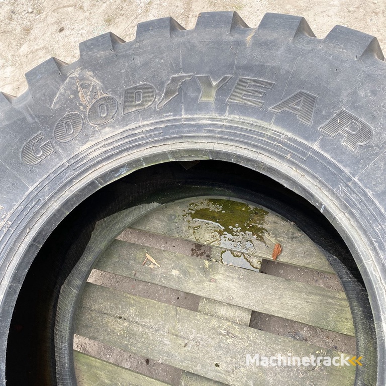 Goodyear 500/70R 28