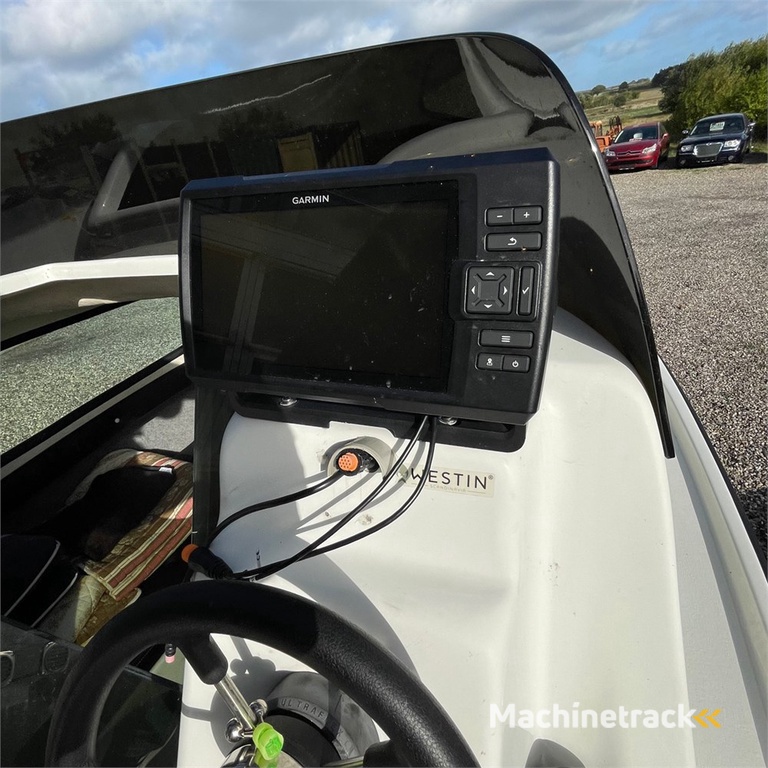 MB Sealine 500 Cabin S71