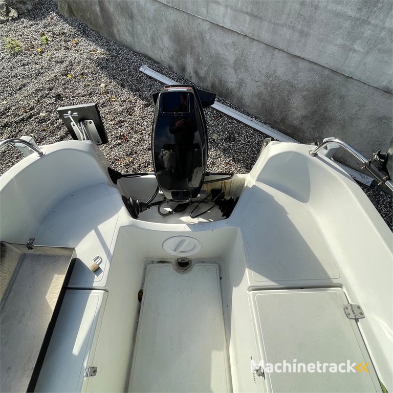 MB Sealine 500 Cabin S71