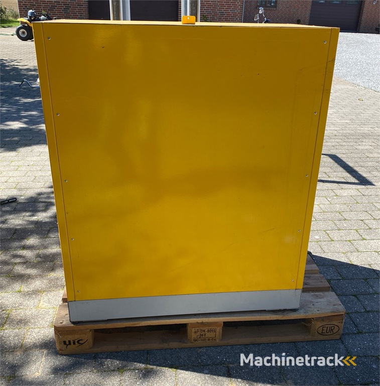 ABC Stålskab med låsemulighed