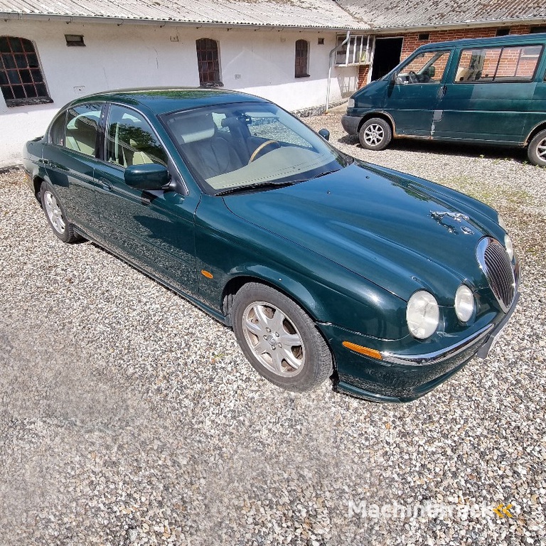 Jaguar S-type