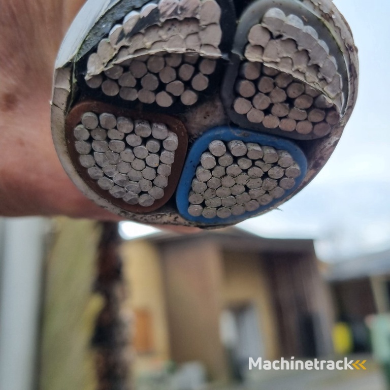 Alu-flex 4 x 240 mm2 Al-S 0,6/1 kv