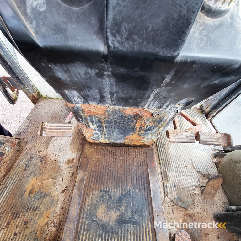 International IH 684