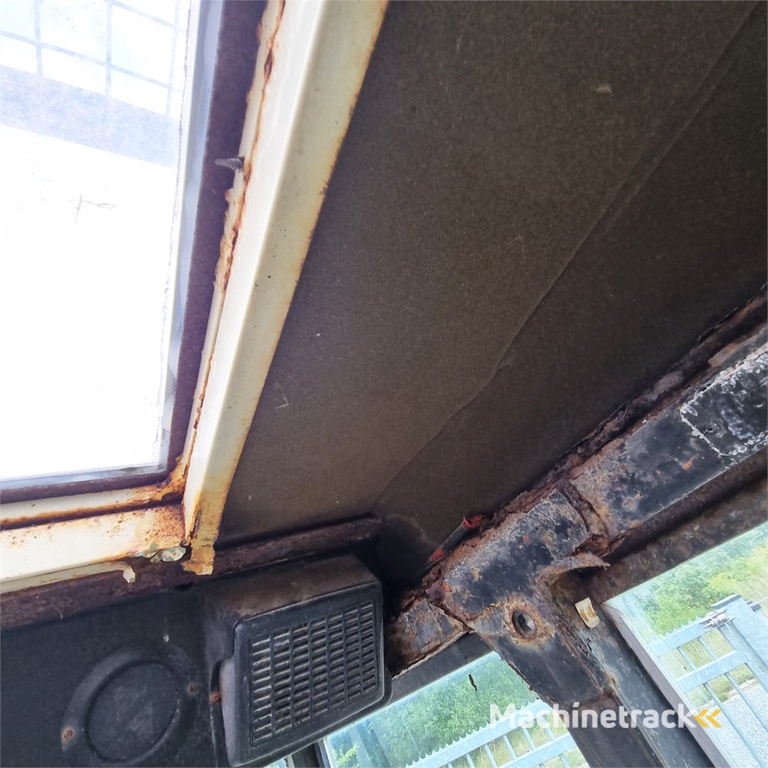 International IH 684