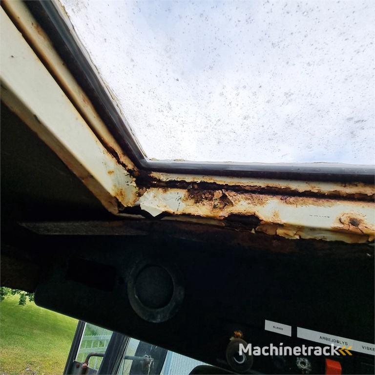 International IH 684