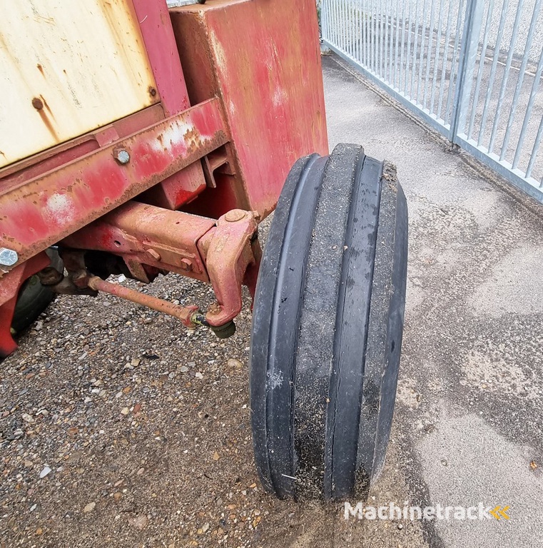 International IH 684