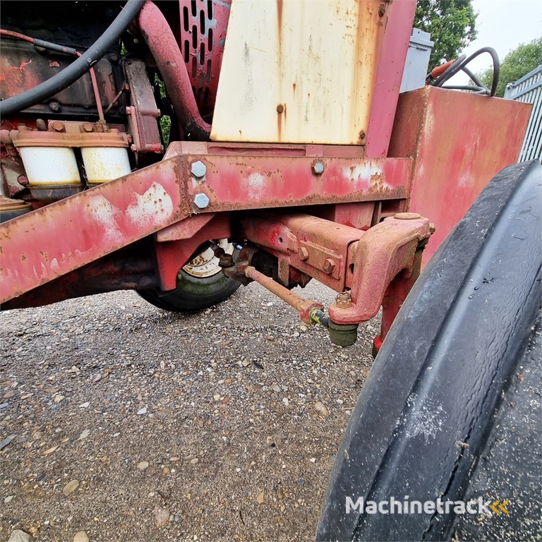 International IH 684