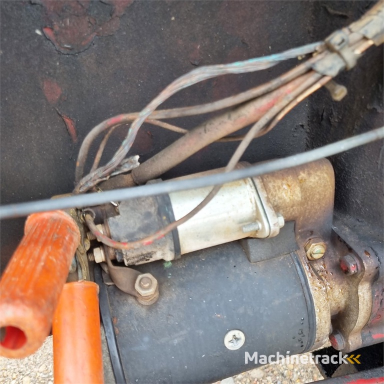 International IH 684