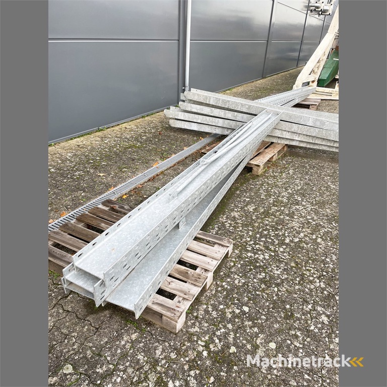 ABC Kraftig grenreol (måske Reolux)