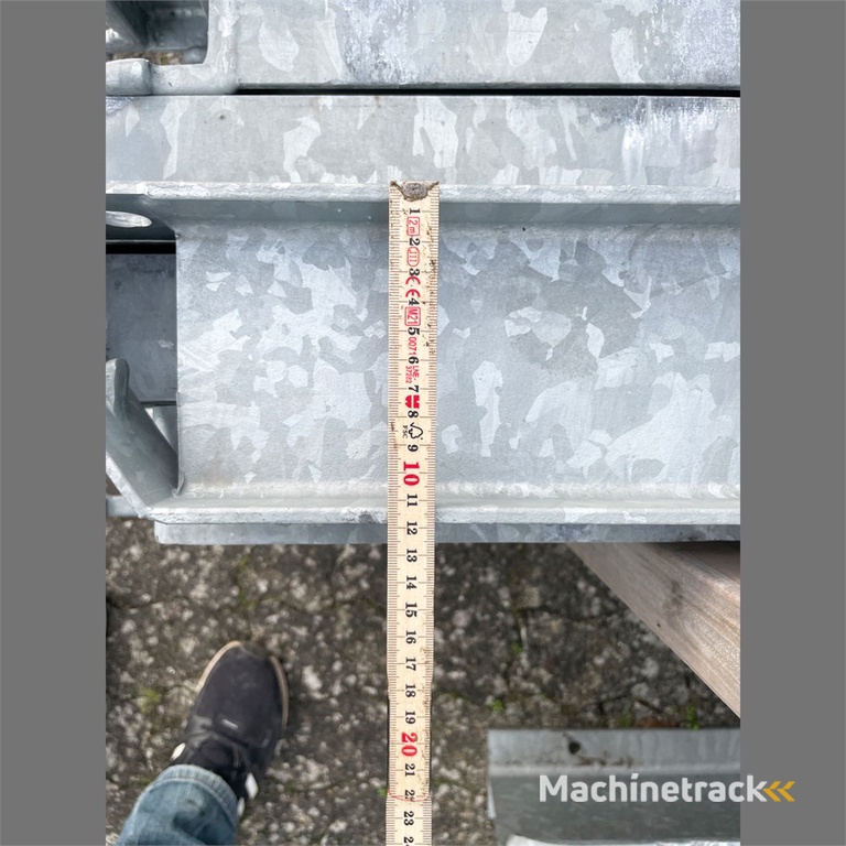 ABC Kraftig grenreol (måske Reolux)