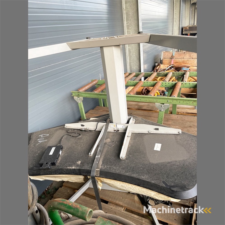 ABC Kraftig grenreol (måske Reolux)