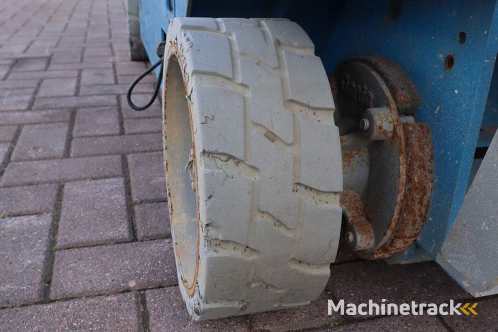 Genie GS1932 E-Drive Several In Stock, 8m Working Height