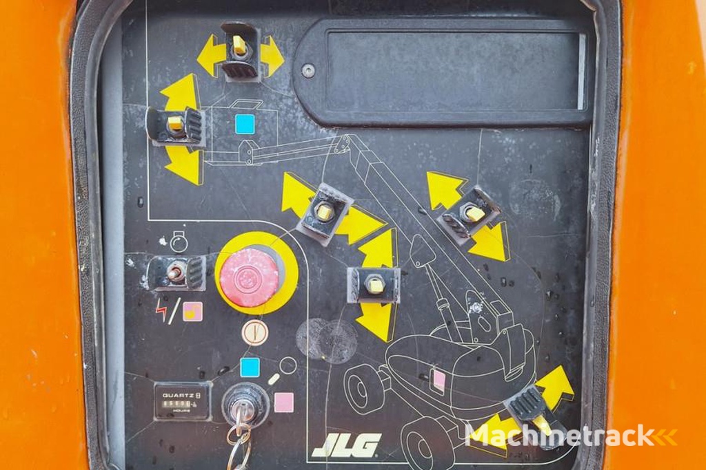 JLG 860SJ Diesel, 4x4 Drive, 28.2m Working Height, 22.