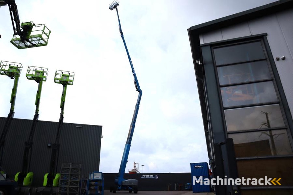 Genie Z135/70 Diesel, 4x4x4 Drive, 43m Lifting Height, 2